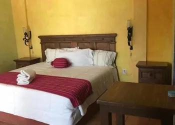 Hotel Los Ángeles Sierra Gorda hotel thumbnail 8