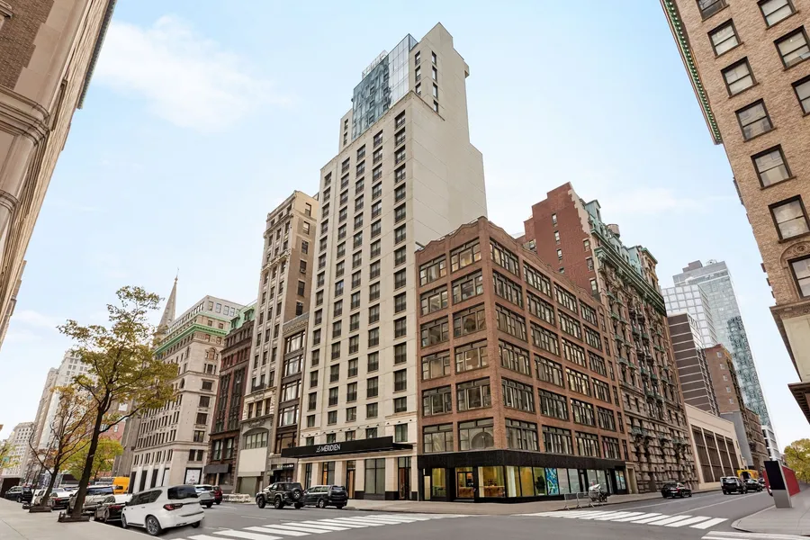 Le Meridien New York, Fifth Avenue hotel detail image 2