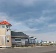 Super 8 by Wyndham Lindenhurst hotel detail image 5
