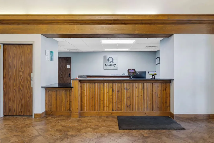Quality Inn & Suites Monterey I-40 hotel detail image 2