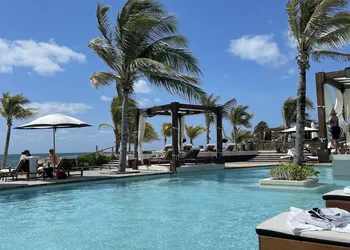 Grand Mayan hotel thumbnail 2