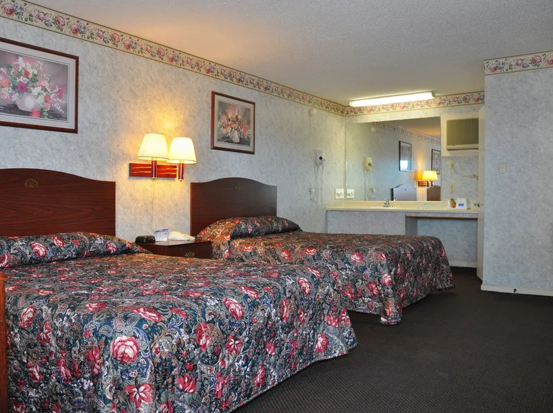 Merrimac Inn & Suites hotel detail image 6