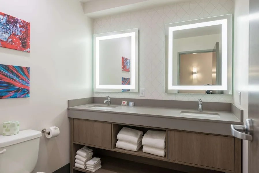 Comfort Suites Colorado Springs East -Medical Center Area hotel detail image 2