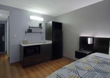 Studio 6 Merrillville IN hotel thumbnail 3