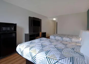 Studio 6 Merrillville IN hotel thumbnail 5