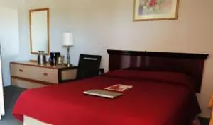 Plaza Hotel hotel thumbnail 3