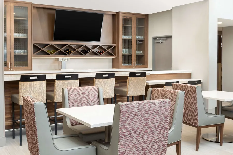 Hampton Inn & Suites Santa Rosa Sonoma Wine Country hotel detail image 6