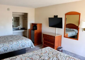 Regal Inn hotel thumbnail 5