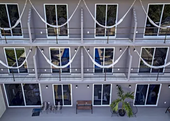 Isla Bonita Hotel hotel thumbnail 2