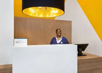 Holiday Inn Long Island City - LaGuardia West hotel thumbnail 4