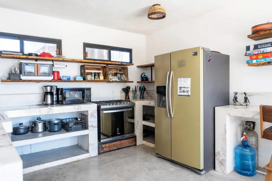 Casa Arrecife - Dorado Suite, Fast Wifi & Balcony! Beach is steps away! hotel detail image 6
