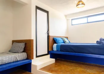 Casa Arrecife - Dorado Suite, Fast Wifi & Balcony! Beach is steps away! hotel thumbnail 3