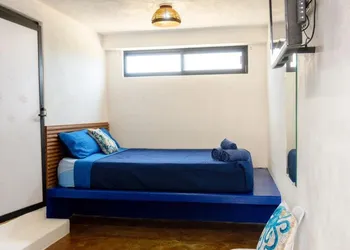 Casa Arrecife - Dorado Suite, Fast Wifi & Balcony! Beach is steps away! hotel thumbnail 4