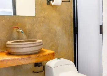 Casa Arrecife - Dorado Suite, Fast Wifi & Balcony! Beach is steps away! hotel thumbnail 7
