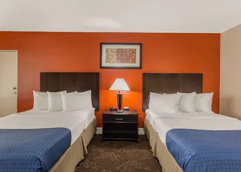 Ramada Plaza by Wyndham Fayetteville Fort Bragg hotel thumbnail 8