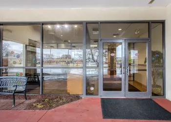 OYO Townhouse Owensboro West hotel thumbnail 3