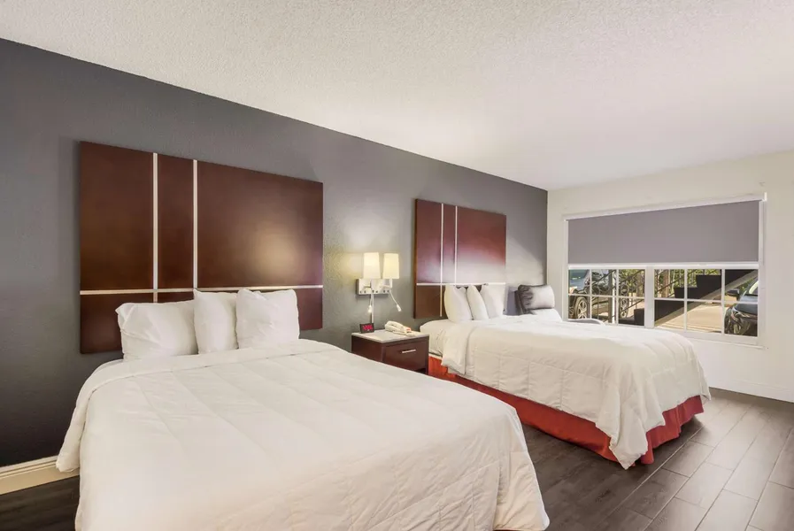 SureStay Hotel by Best Western Sarasota Lido Beach hotel detail image 6