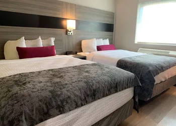 Best Western Plus Brooklyn-Prospect Park hotel thumbnail 4