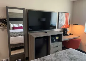Best Western Plus Brooklyn-Prospect Park hotel thumbnail 7