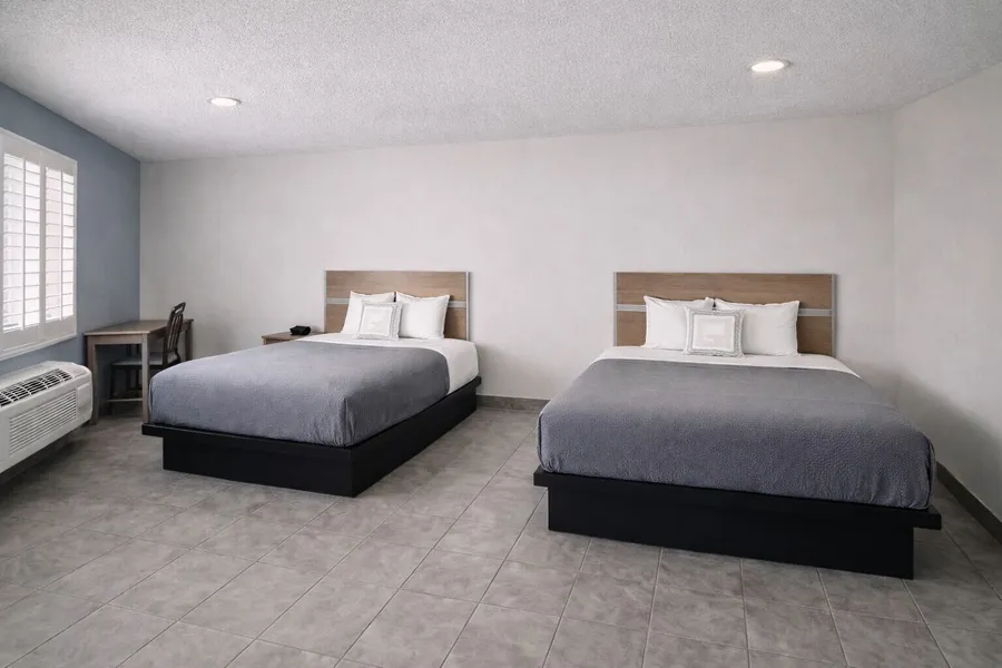 Super 8 by Wyndham Bakersfield CA Near Airport hotel detail image 6