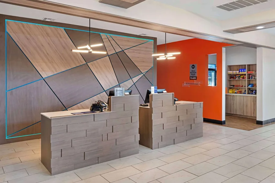Best Western Plus Executive Residency Carlsbad Hotel hotel detail image 2