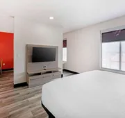 Best Western Plus Executive Residency Carlsbad Hotel hotel detail image 4