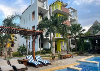 Coco Mar Suites hotel thumbnail 2