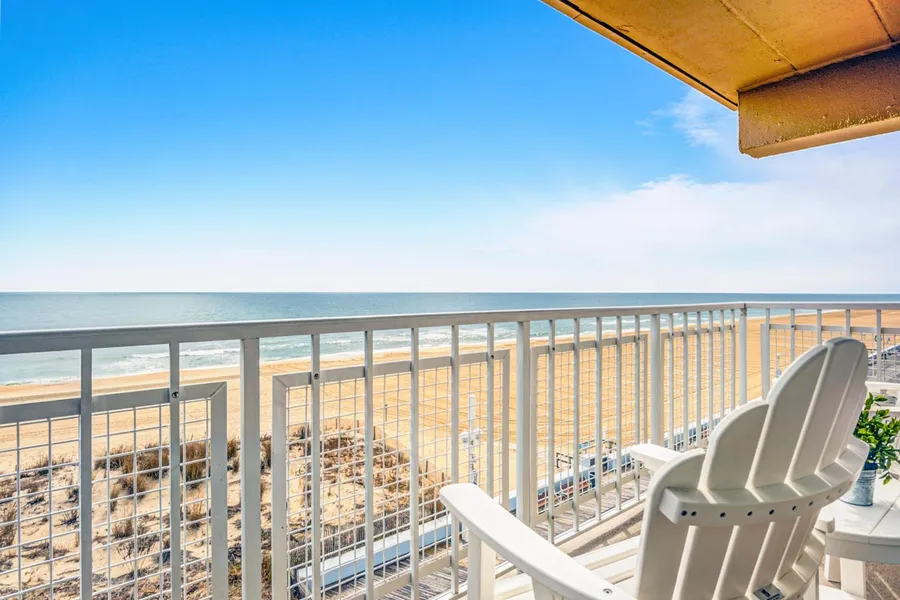Dunes Suites Oceanfront hotel detail image 6