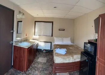 The Armadillo Hotel Karnes City hotel thumbnail 4