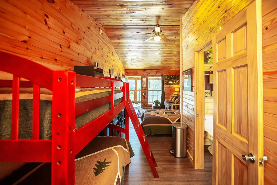 Bigfoot Lodge Room One hotel detail image 6
