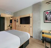 Moxy Brooklyn Williamsburg hotel detail image 7