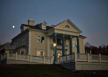 Our Habitas on Hudson hotel thumbnail 2