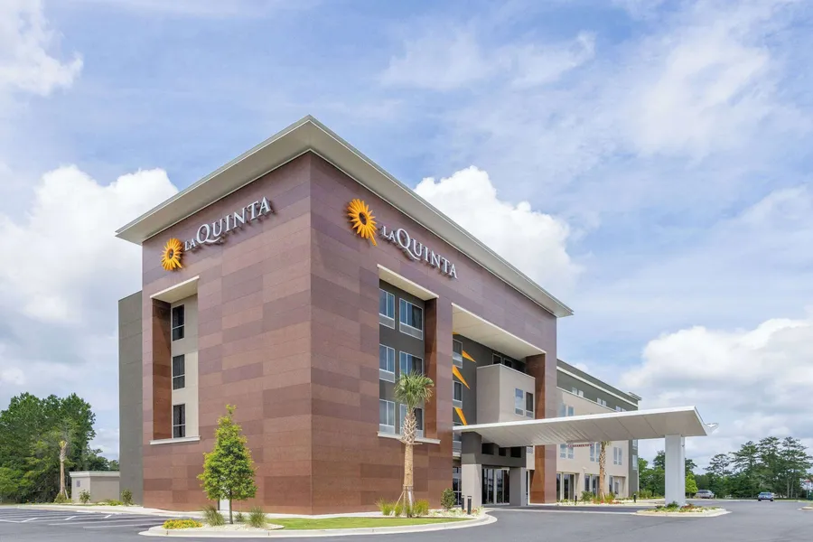 La Quinta Inn & Suites by Wyndham Valdosta hotel detail image 2