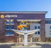 La Quinta Inn & Suites by Wyndham Valdosta hotel detail image 3