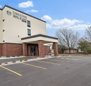 Cobblestone Hotel & Suites - Central Wisconsin Airport hotel detail image 5