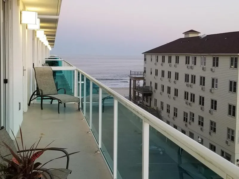 Miramar Condominiums hotel detail image 2