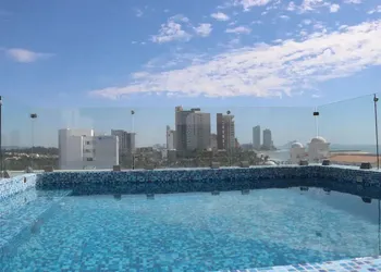 Condos BNI hotel thumbnail 6