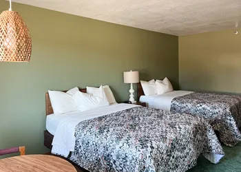 The Trail Inn - Sutton, Nebraska - US-6 HWY hotel thumbnail 7