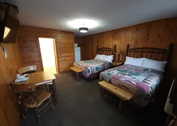 Outdoorsman Motel hotel thumbnail 7
