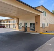 Quincy INN and Suites hotel detail image 3