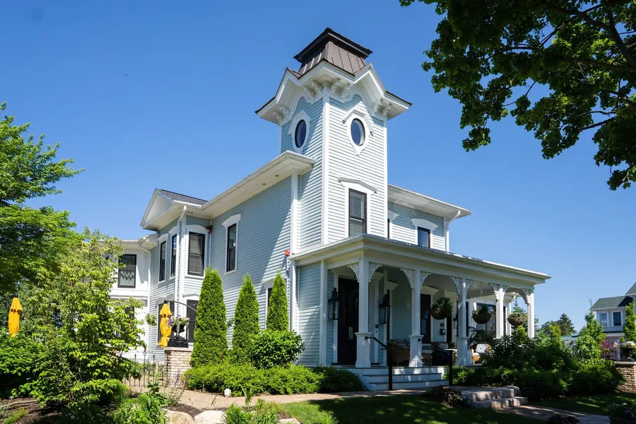 The Lilley Mansion Bed & Breakfast hotel detail image 2