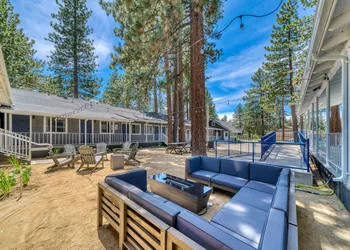 Adventure Lodge hotel thumbnail 7