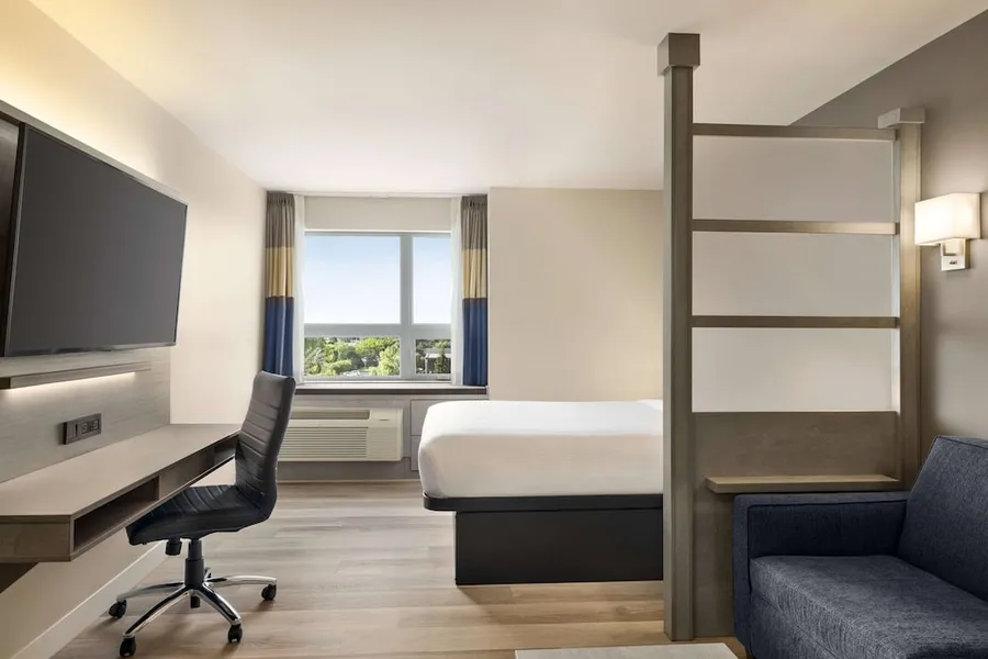 Microtel Inn & Suites By Wyndham Boisbriand hotel detail image 6