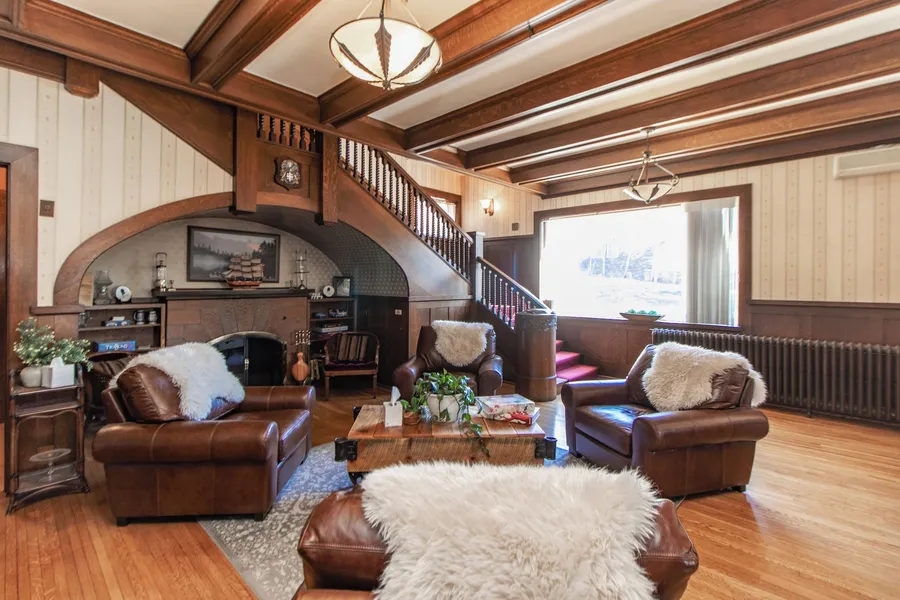 Historic GG Barnum Mansion by Heirloom Boutique Collection hotel detail image 2