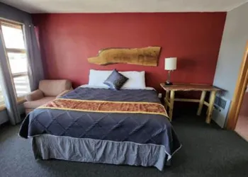 Tri-States Wood Inn hotel thumbnail 4