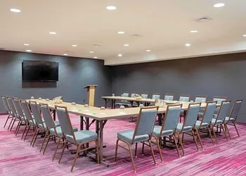 Courtyard By Marriott New York Queens/Jamaica hotel thumbnail 4