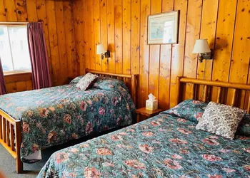 Cedars Motel hotel thumbnail 8