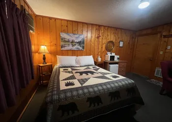 Cedars Motel hotel thumbnail 8