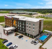 La Quinta Inn & Suites by Wyndham Sulphur (Lake Charles) hotel detail image 4