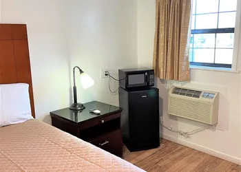 Budget Inn Giddings by Mukhi Hotels hotel thumbnail 7